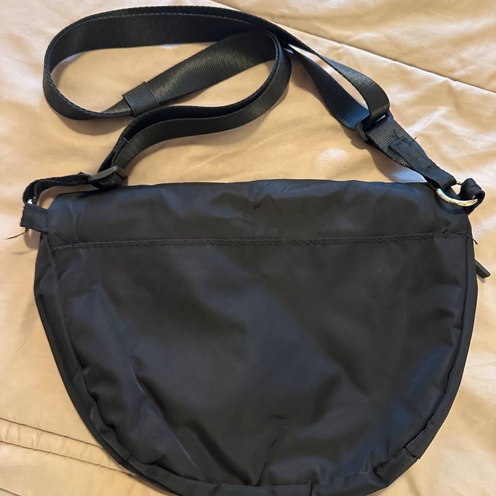 lululemon athletica Black Crossbody Shoulder Bag with Gold Hardware - Picture 2 of 4
